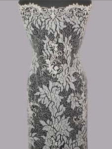 Elfenbeinfarbener, bestickter Tüll mit Perlen - EB1076