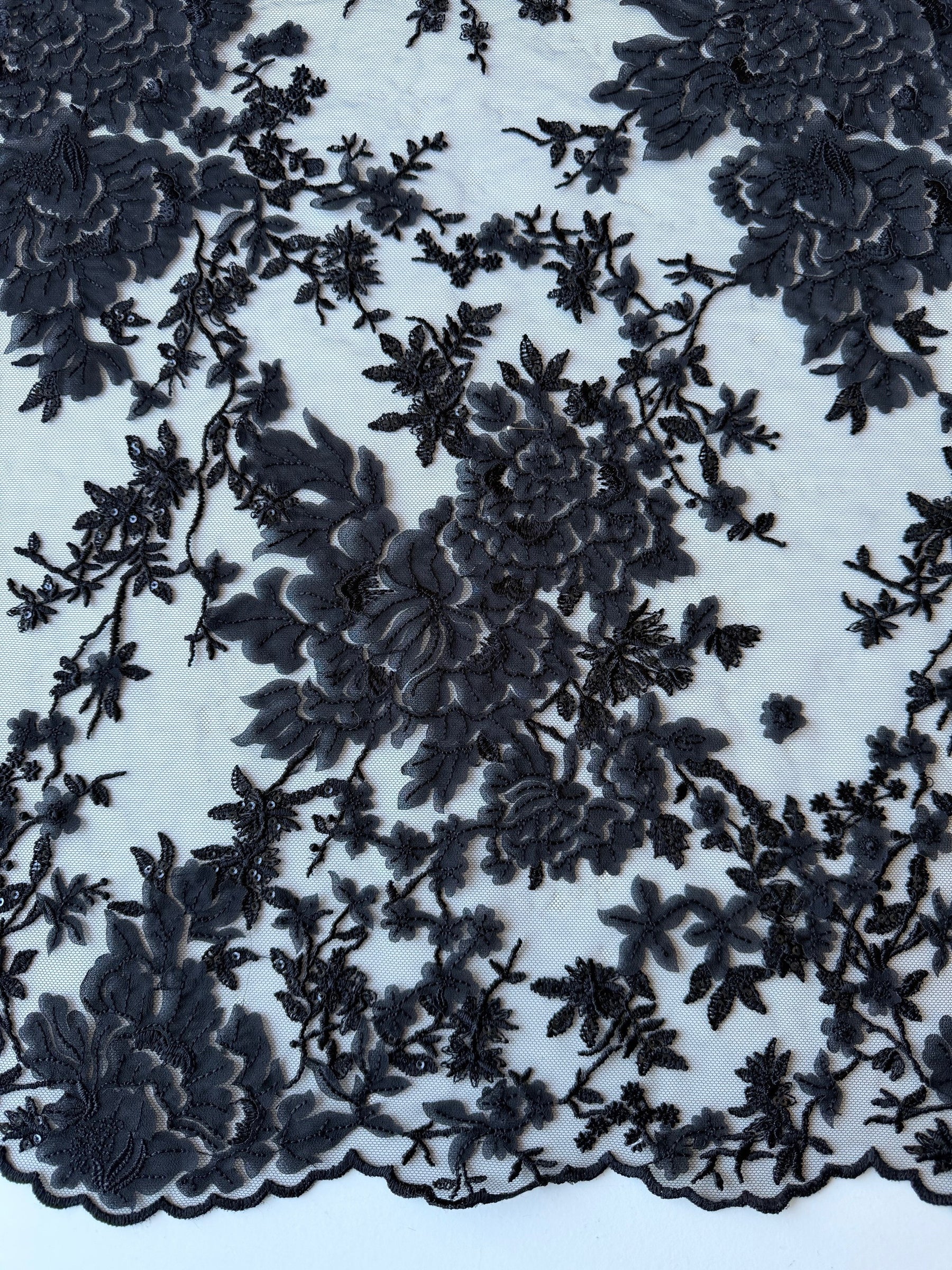 Schwarze Pailletten-Blumenspitze - EB3018