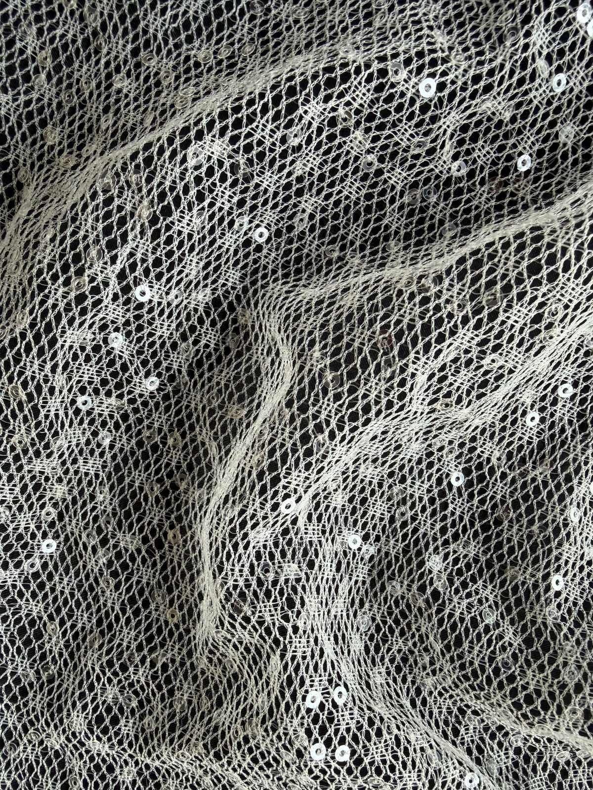 Elfenbeinfarbene Pailletten-Raschelspitze – EB3046