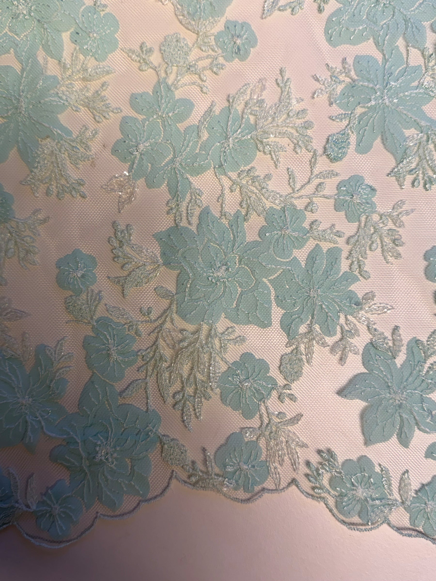 Himmelblaue Stickspitze - EB3053