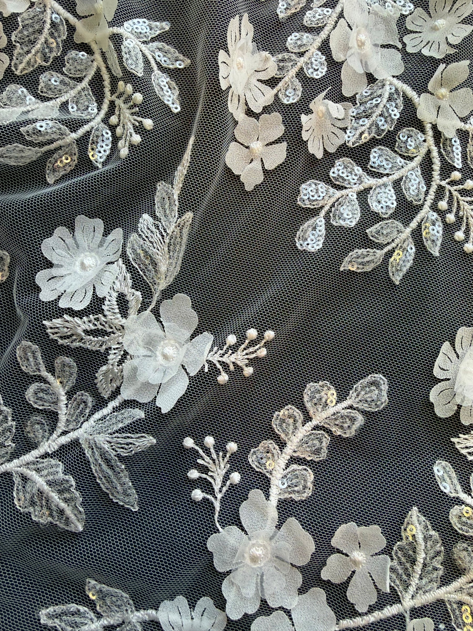 Elfenbeinfarbene 3D-Spitze - EB3054