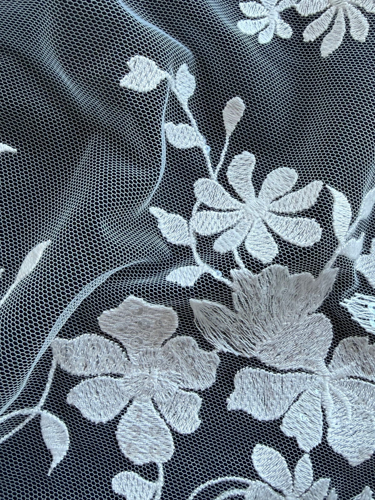 Elfenbeinfarbene Paillettenspitze - EB3063