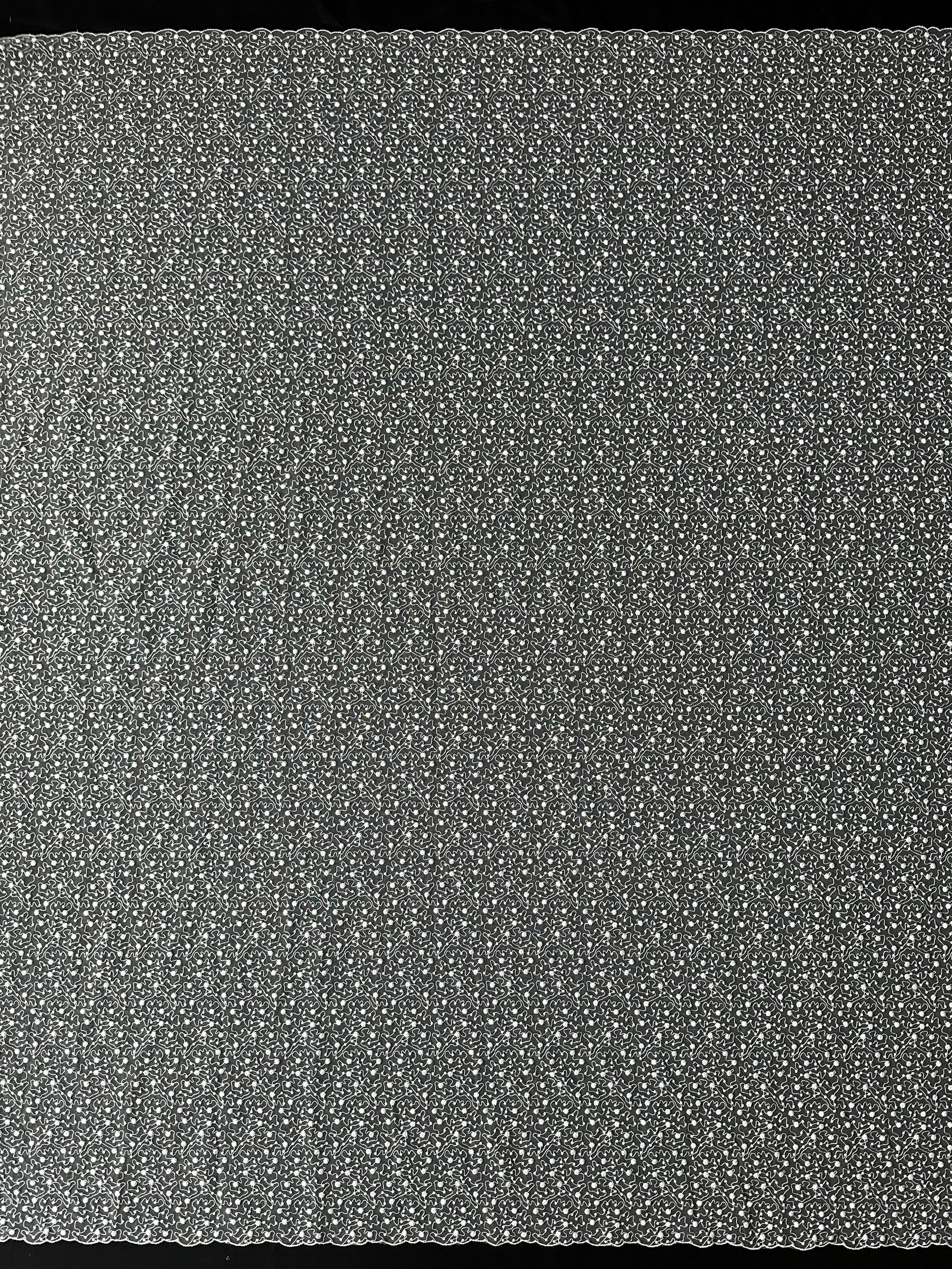 Elfenbeinfarbene bestickte Spitze - EB5027