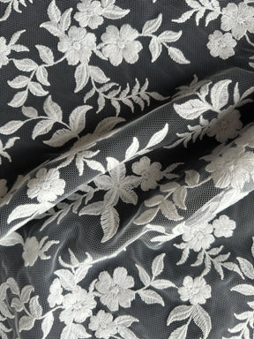 Elfenbeinfarbene bestickte Spitze - EB5031