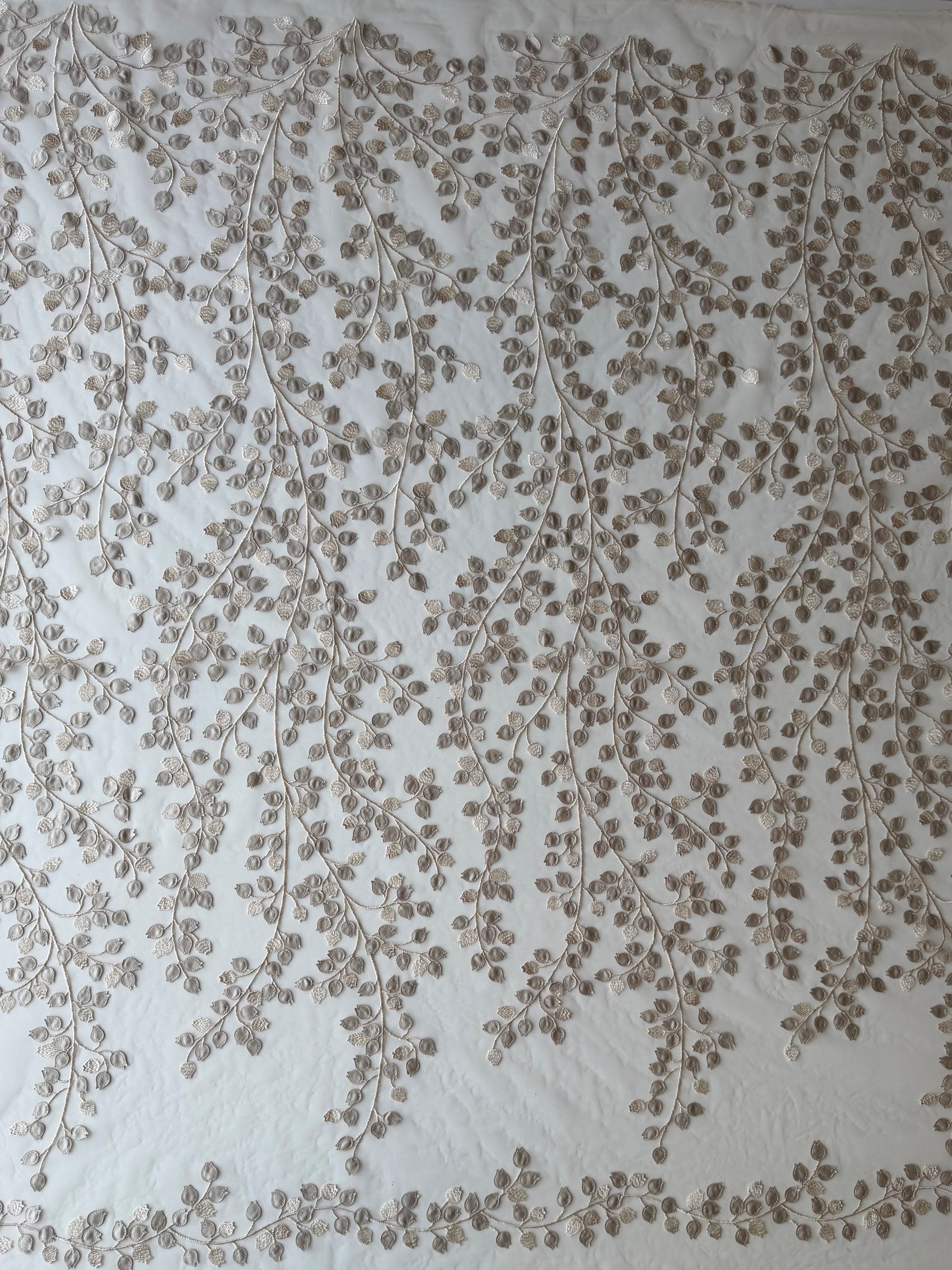 Champagnerfarbene 3D-Stickspitze - EB5034