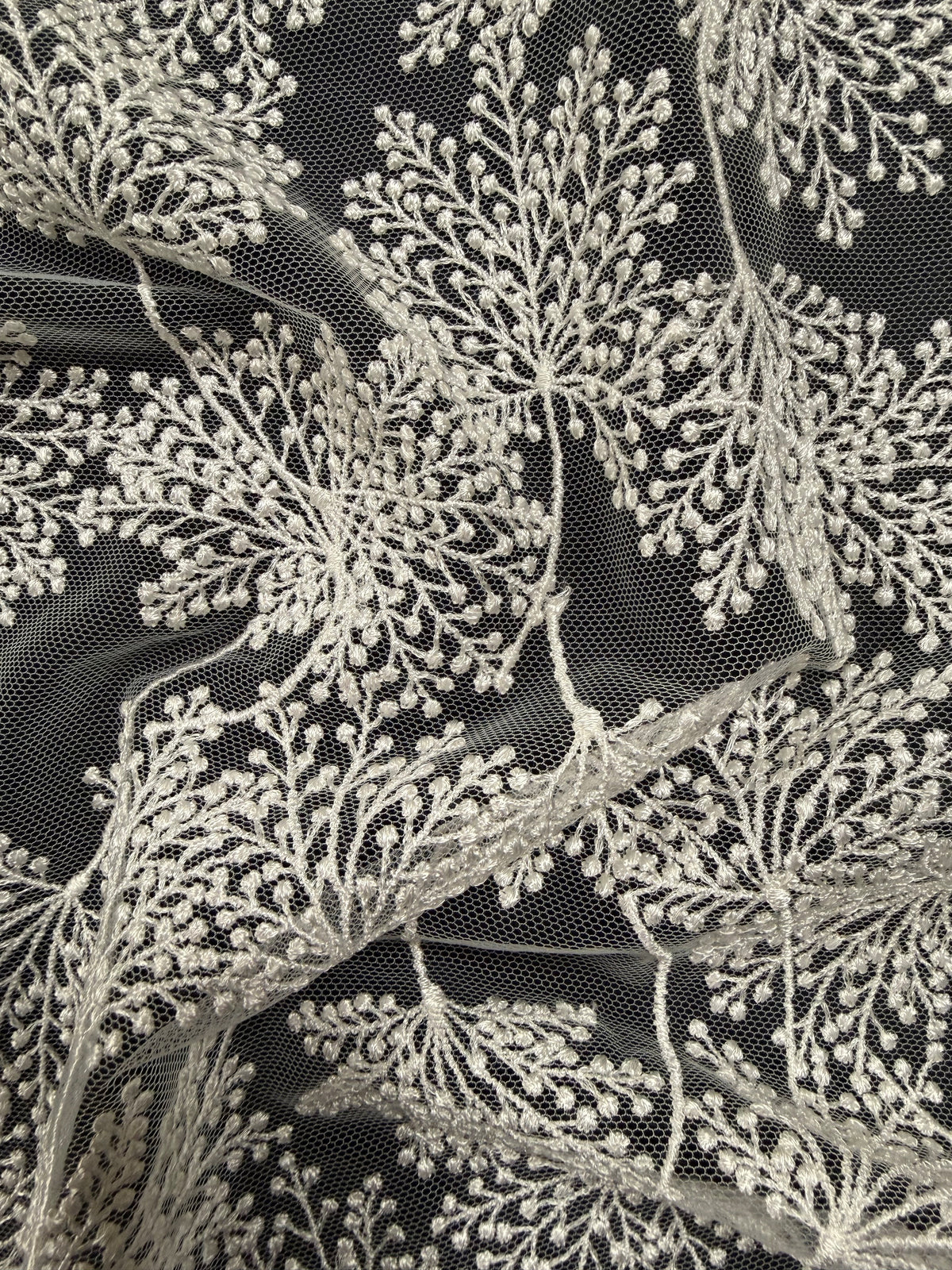 Elfenbeinfarbene florale Stickspitze - EB5037