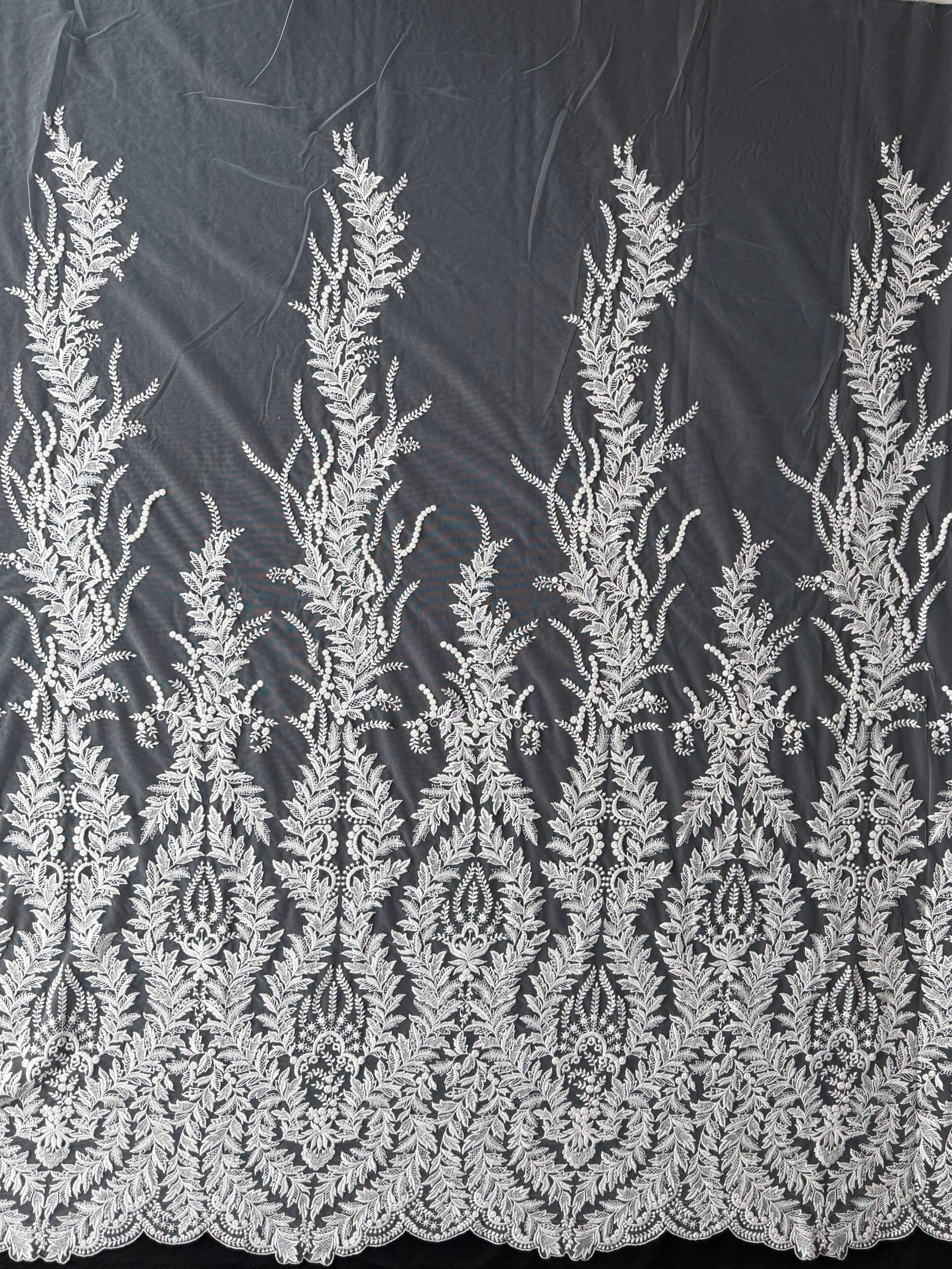 Elfenbeinfarbene Stickspitze - EB5043