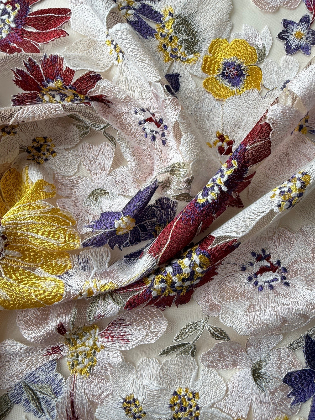 Mehrfarbige Stickspitze - eb5056