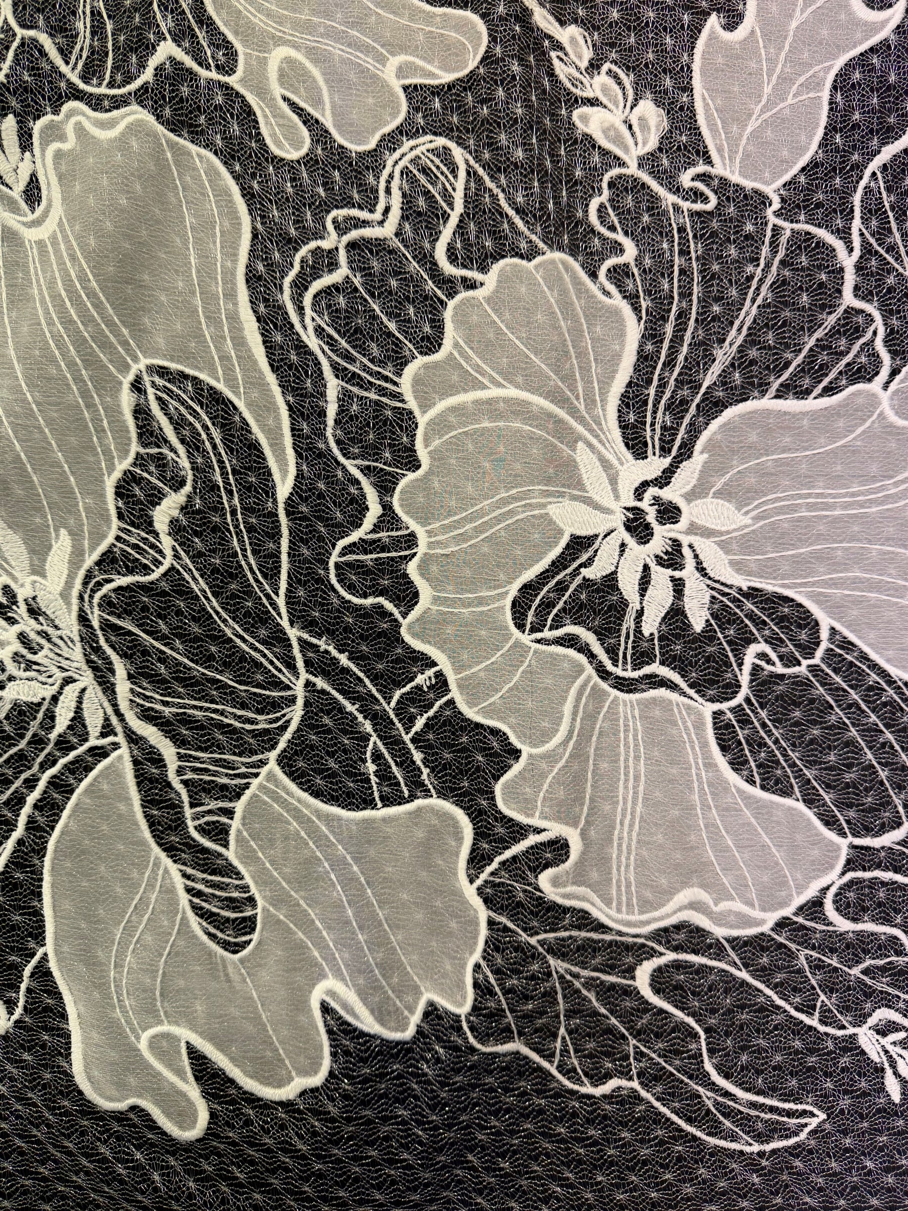 Elfenbeinfarbene Stickspitze - EB5058