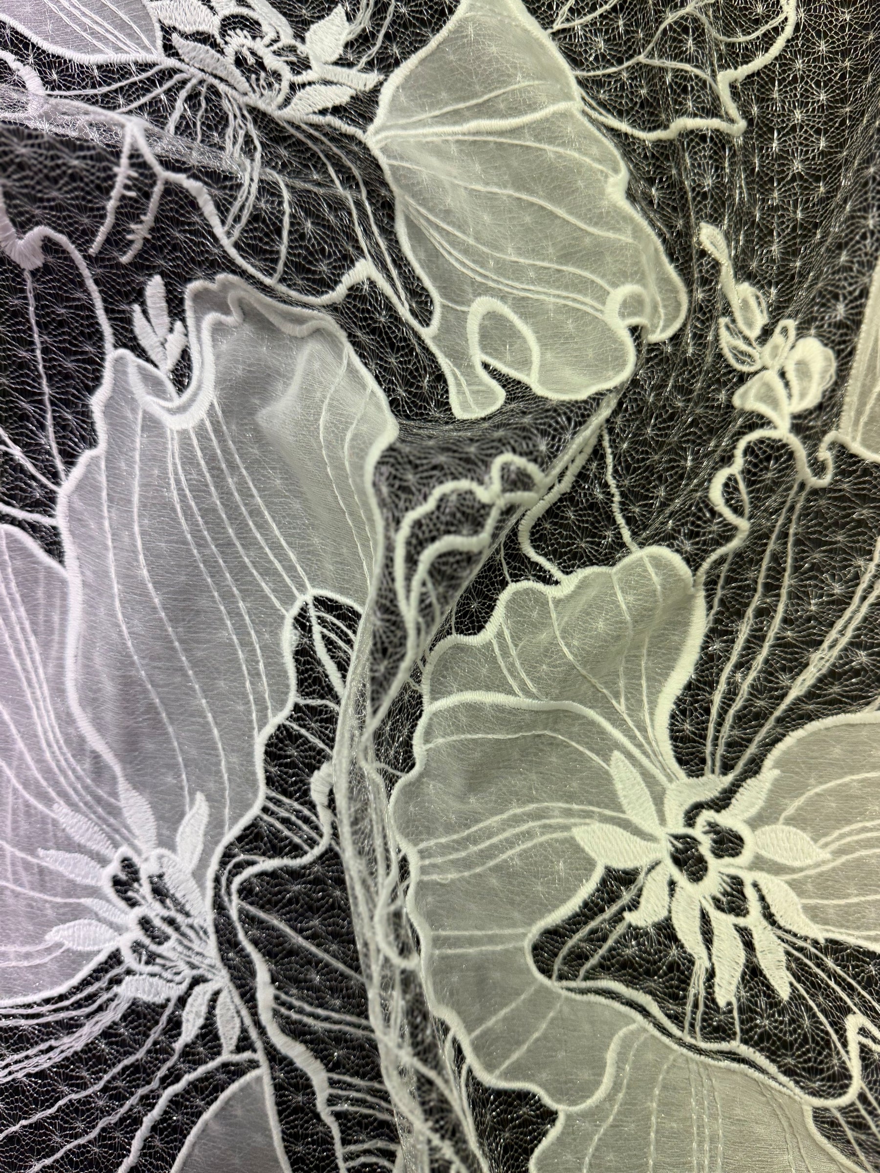 Elfenbeinfarbene Stickspitze - EB5058