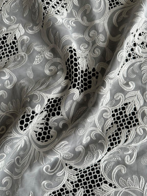 Elfenbeinfarbener, bestickter Georgette - EB6003