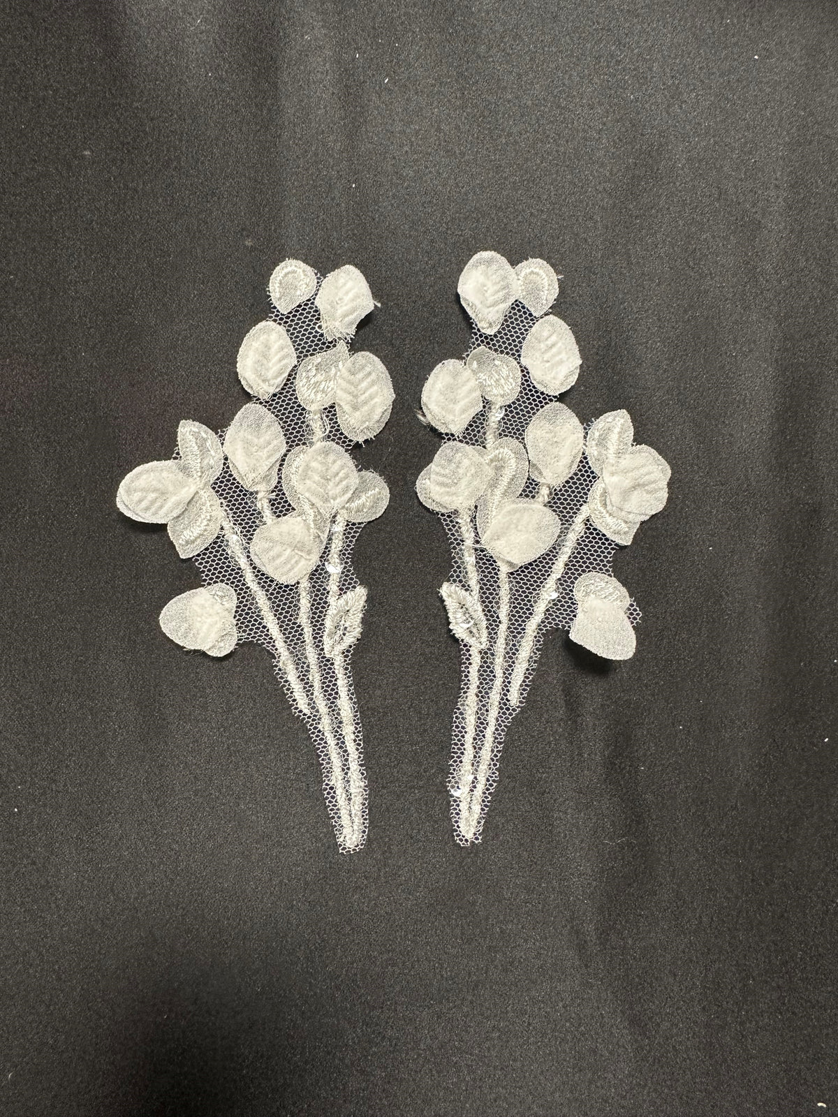 Elfenbeinfarbene florale Spitzenapplikationen – MT6003