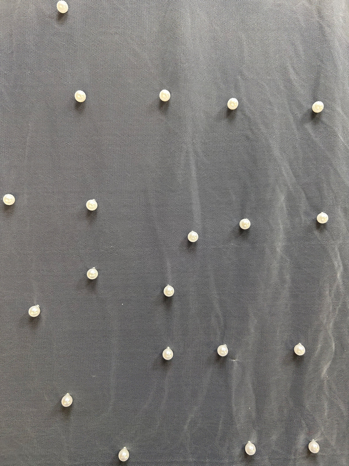 Elfenbeinfarbener, mit Perlen verzierter Tüll – Exzellenz