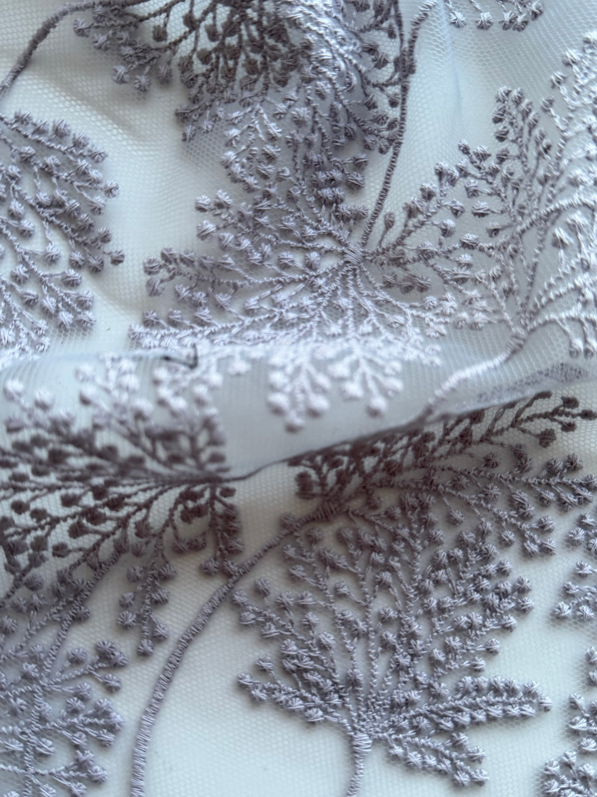 Lavendelfarbene florale Stickspitze - EB5037