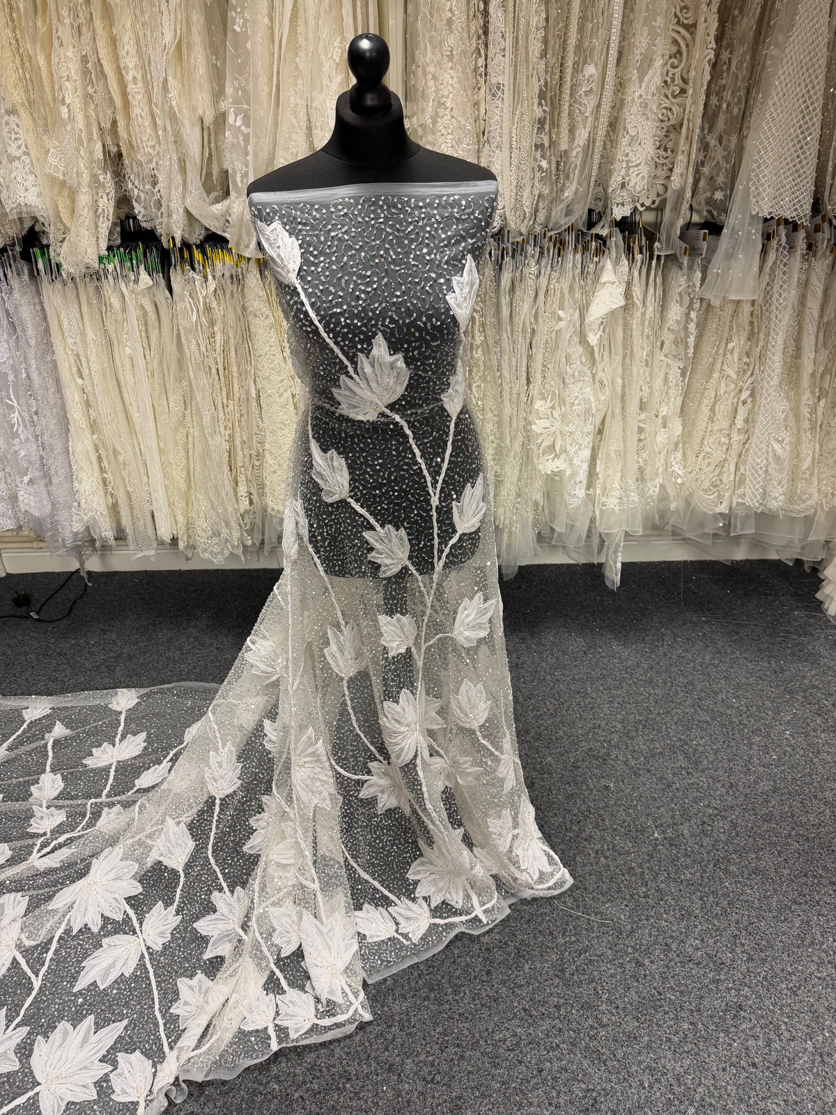 Elfenbein 3D-Blumenspitze – Faberge