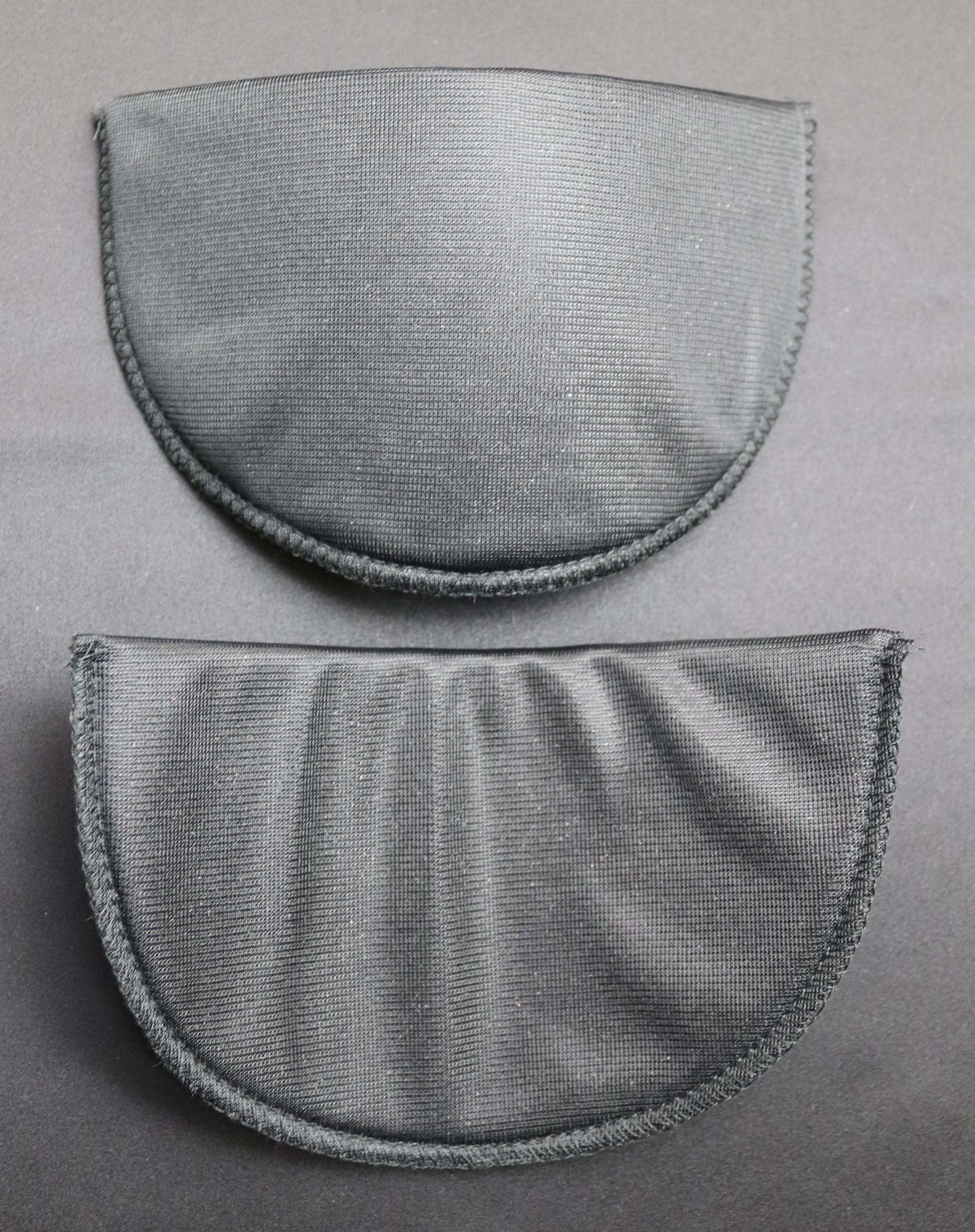 Schwarze, nylonbezogene Schaumstoff-Schulterpolster – HA4003 Medium