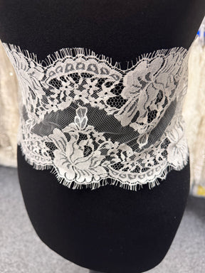 Ivory Chantilly Lace Trim - Merlina