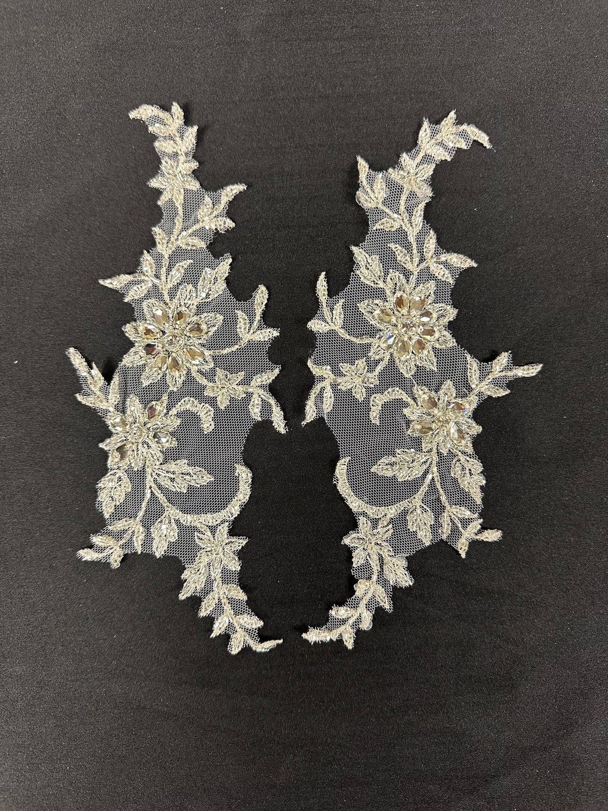 Applikationen mit Kristall- und Paillettenverzierungen – Ruhm