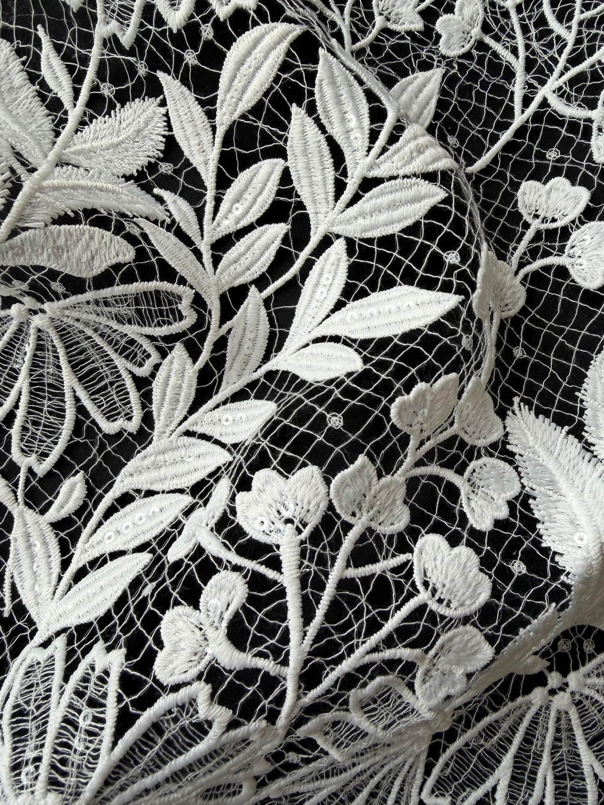 Brautspitze mit Pailletten in Elfenbein - EB3049