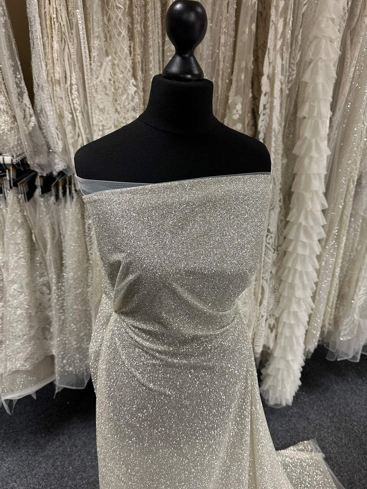 Elfenbeinfarbener Glitzertüll - Lily (CF)