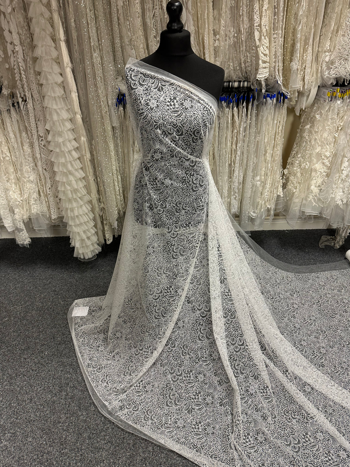 Elfenbeinfarbener Glitzertüll - Glisten (CF)