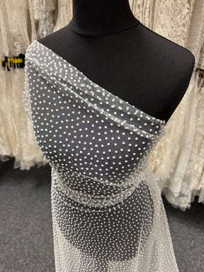 Elfenbeinfarbene Glitzerspitze – Beiläufig