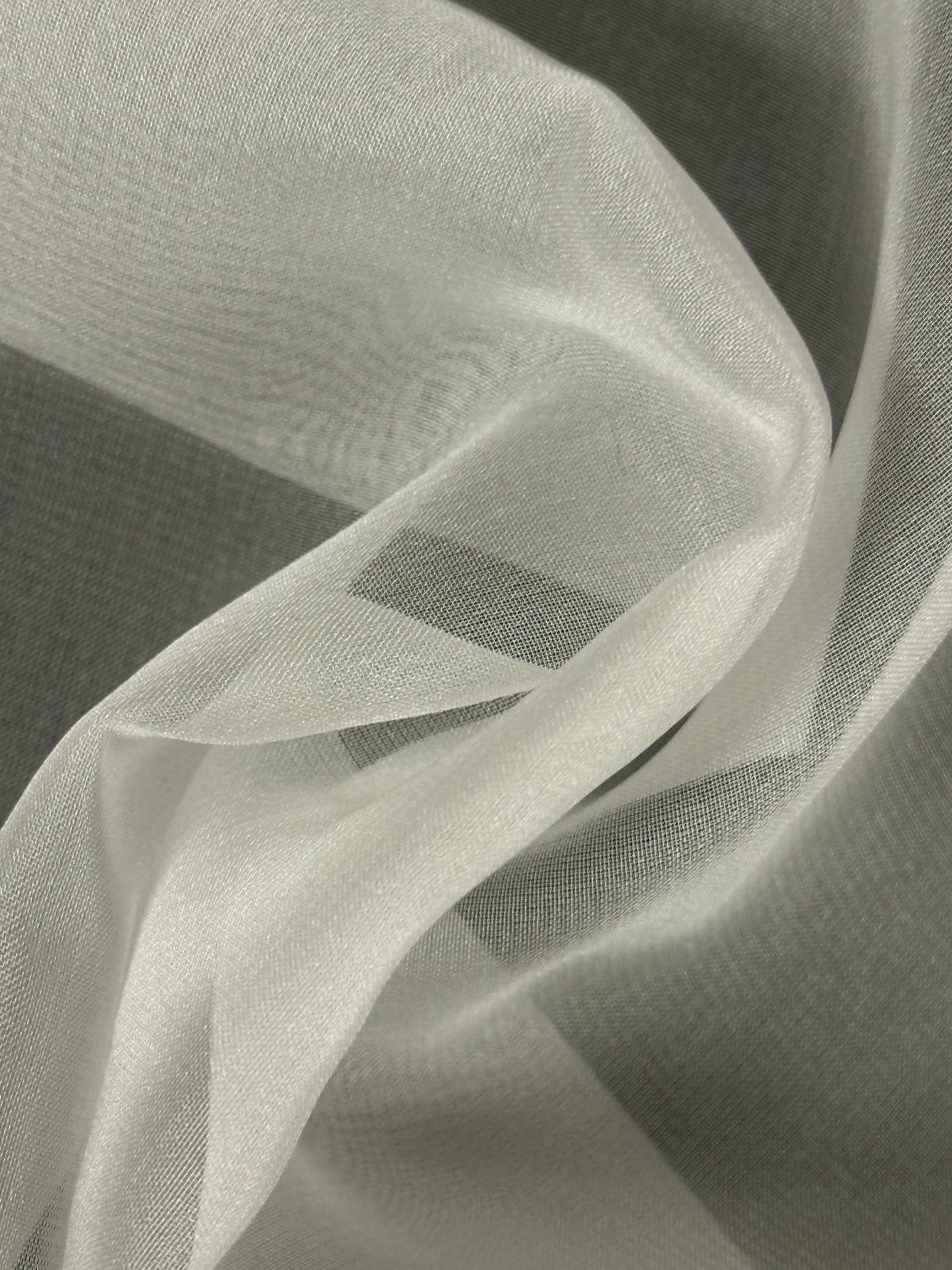 Elfenbeinfarbener Polyester-Chiffon – Tanz