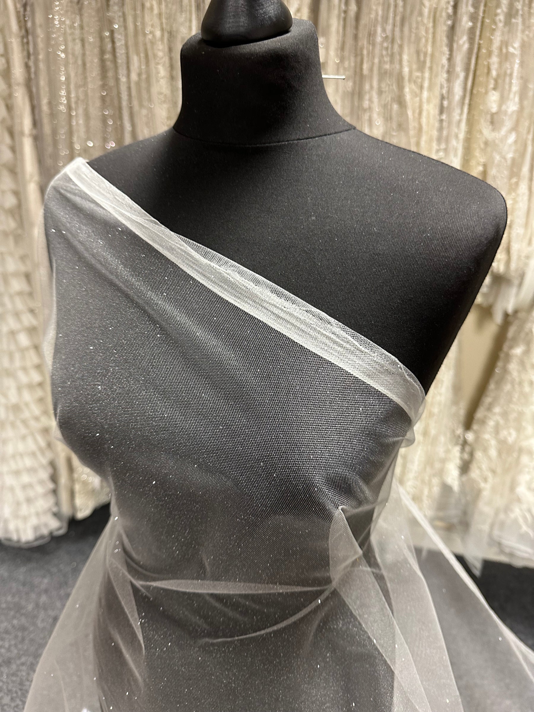 Elfenbeinfarbener Glitzertüll - Scalaway 