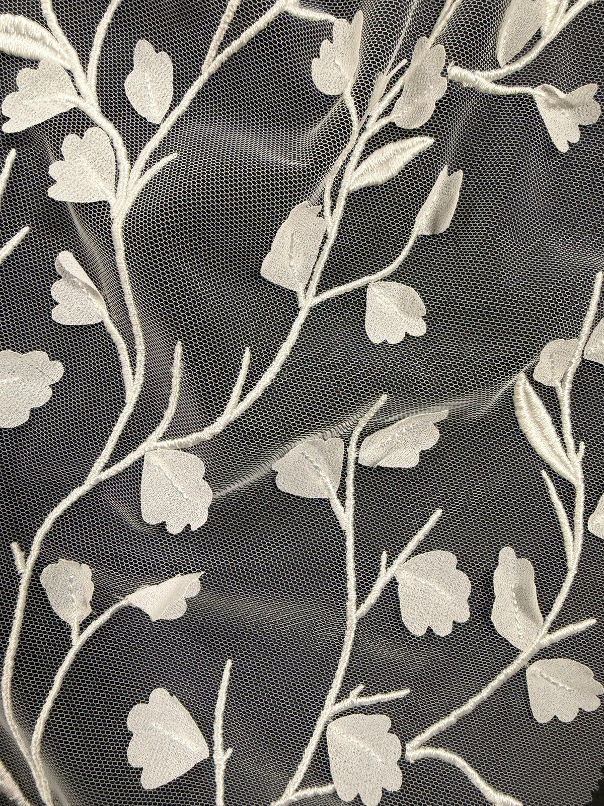 Elfenbeinfarbene Stickspitze - EB5028