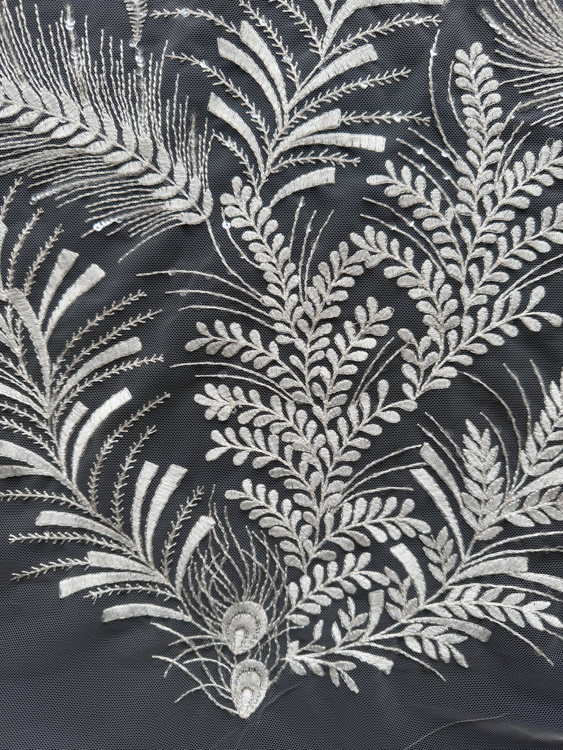 Elfenbeinfarbene Paillettenstickerei-Spitze - EB3025