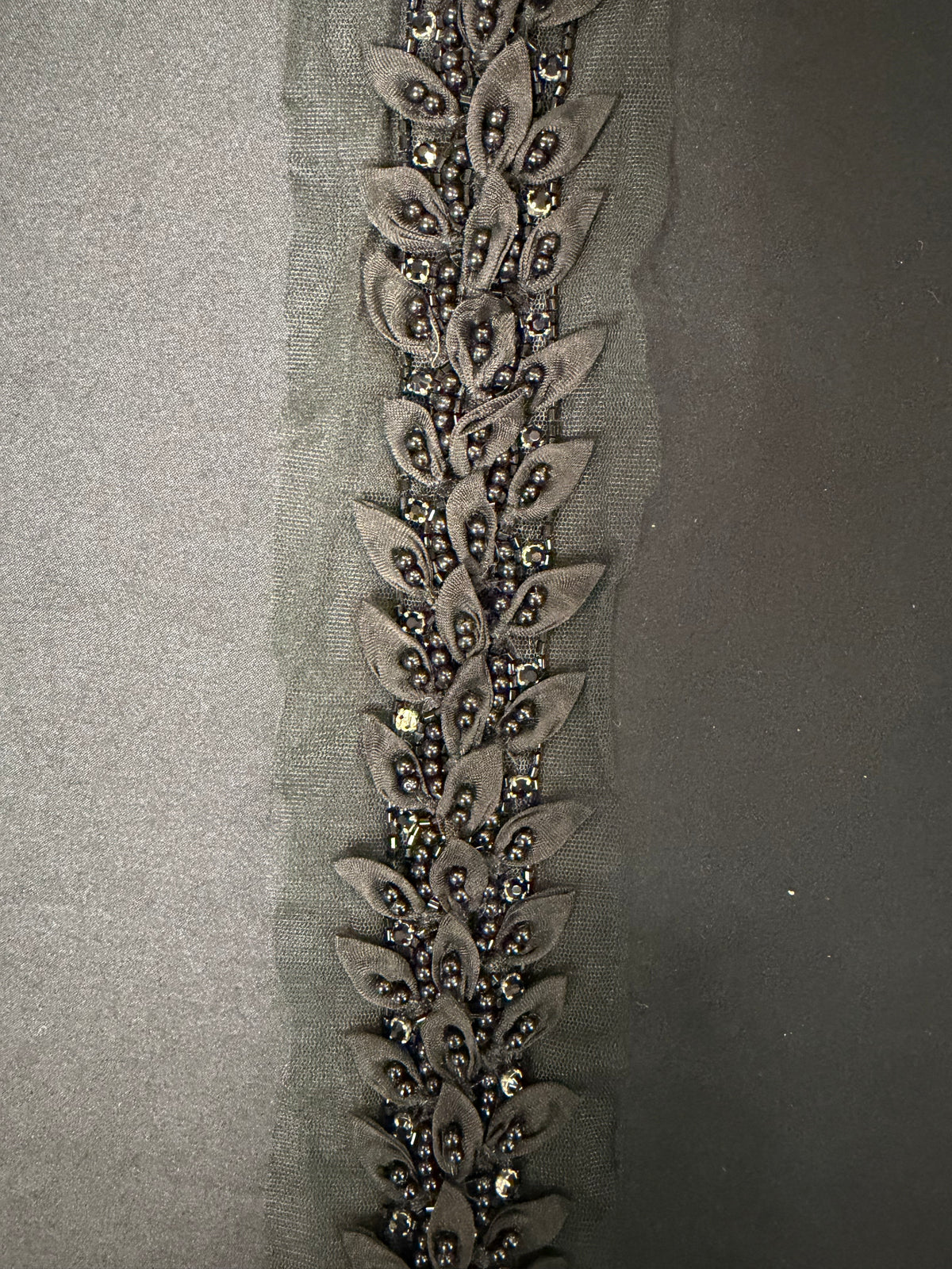 Schwarze Perlenborte aus Kristall - T802