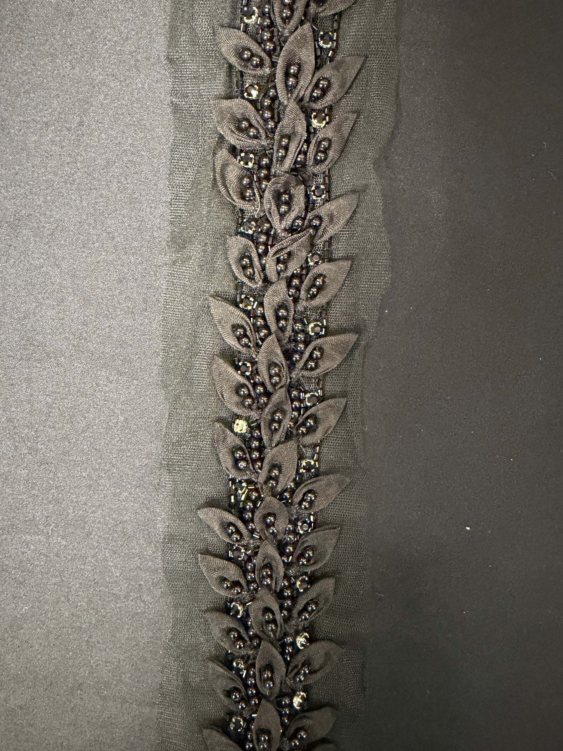 Schwarze Perlenborte aus Kristall - T802