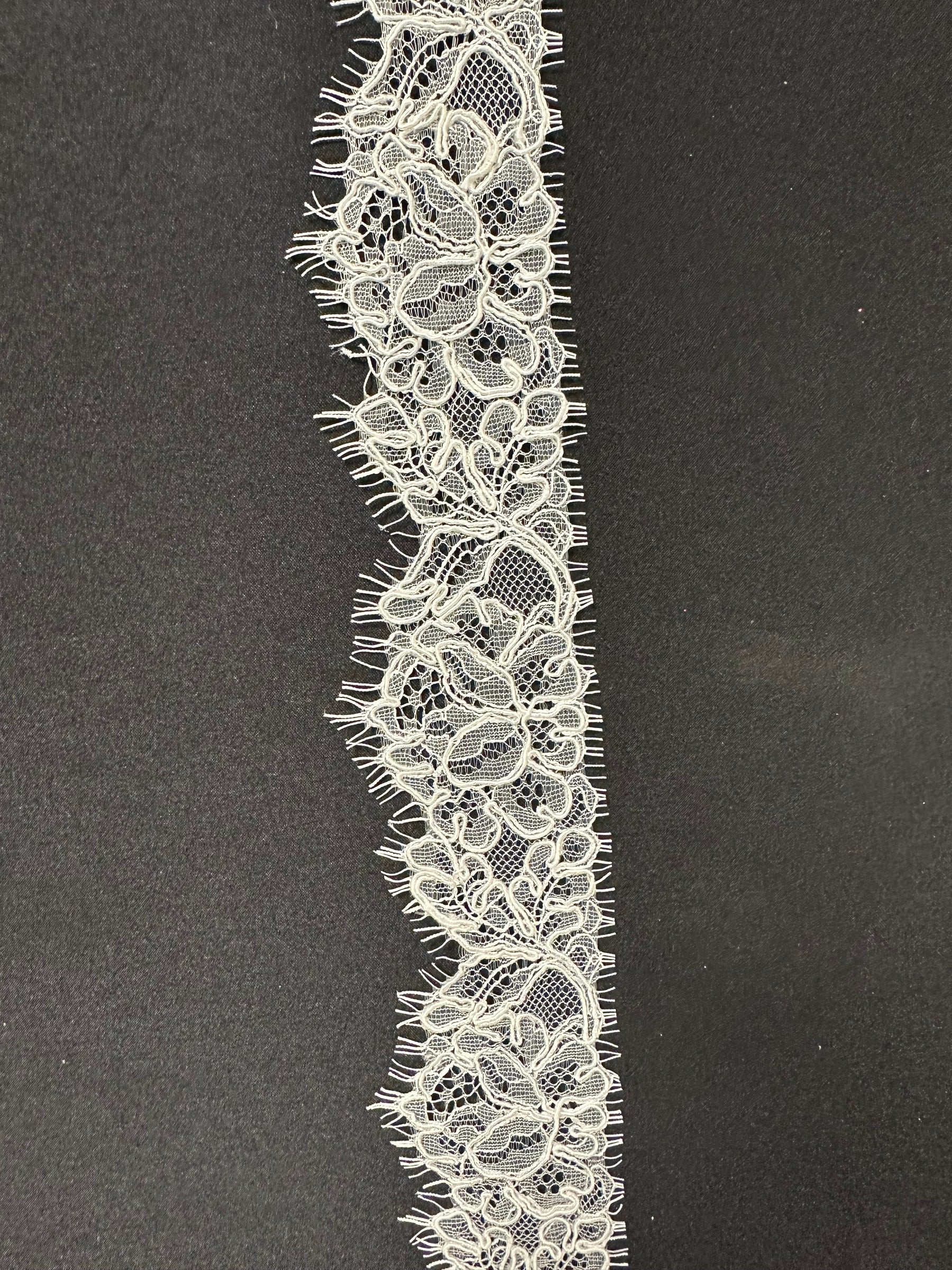 Elfenbeinfarbene Kordelborte - T829