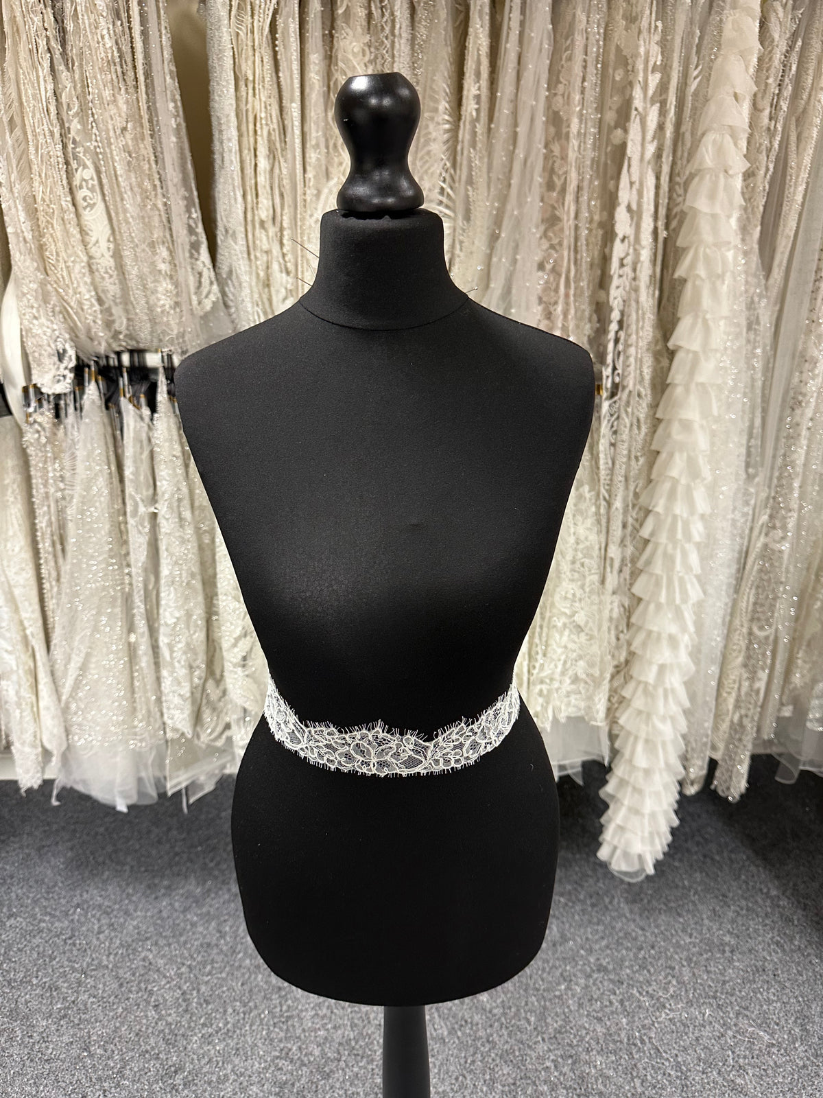 Elfenbeinfarbene Kordelborte - T829