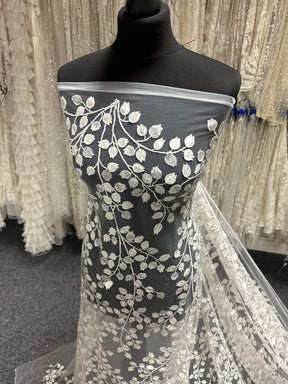 Elfenbeinfarbene 3D-Stickspitze - EB5034