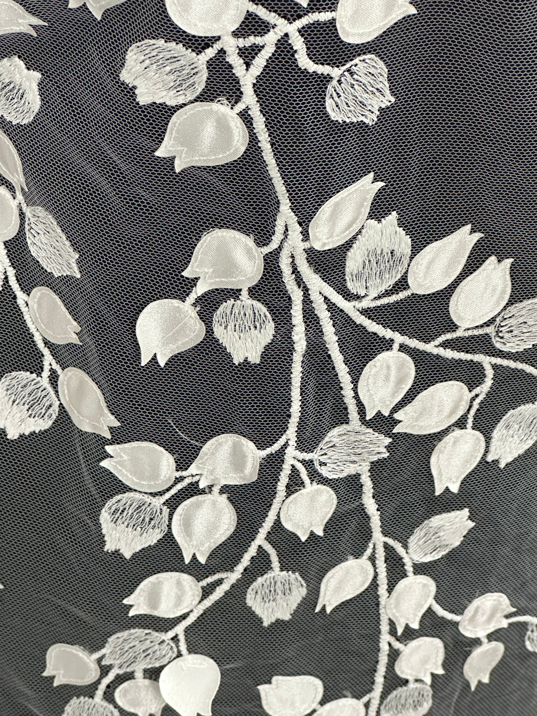 Elfenbeinfarbene 3D-Stickspitze - EB5034