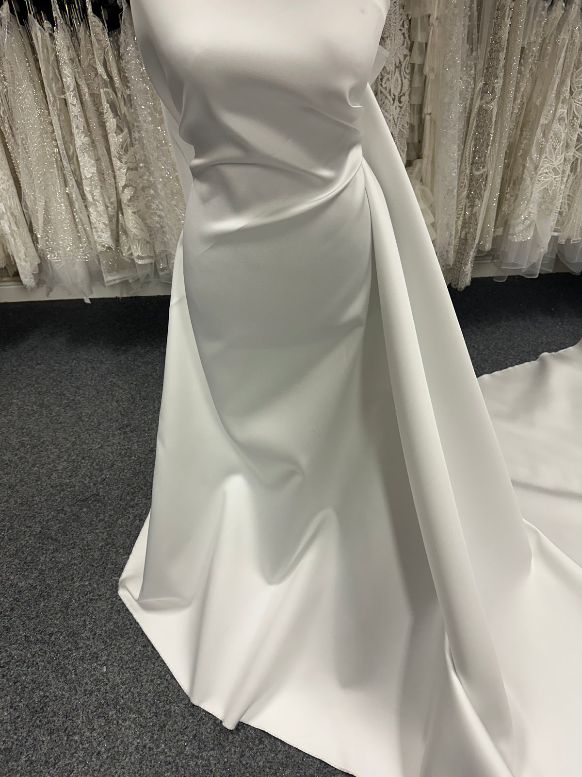 Elfenbeinfarbener Seidenmischsatin - PS4002