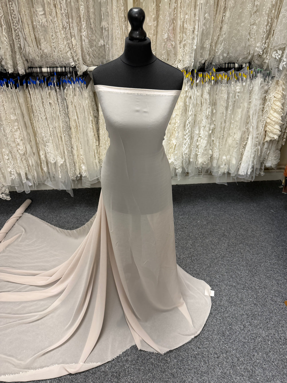 Cappuccino-Polyester-Georgette - Silhouette