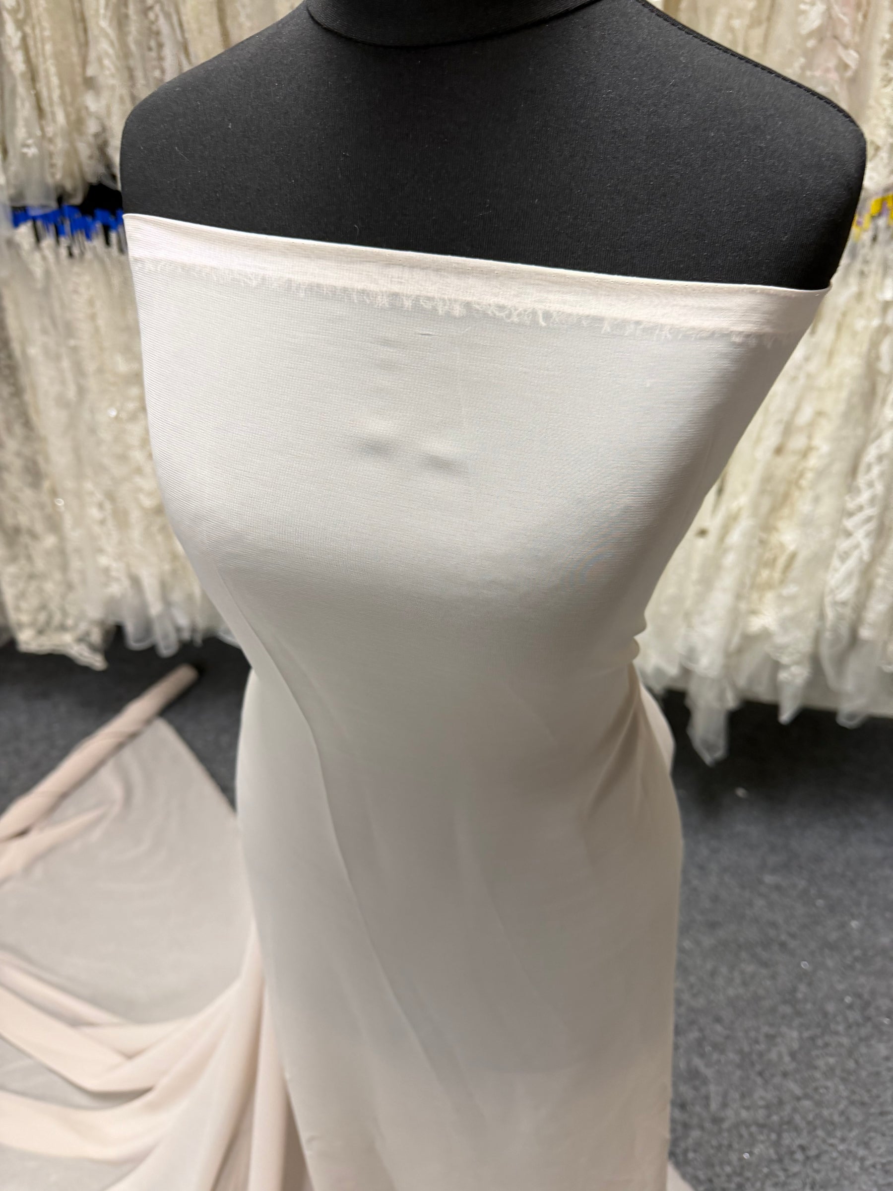 Cappuccino-Polyester-Georgette - Silhouette