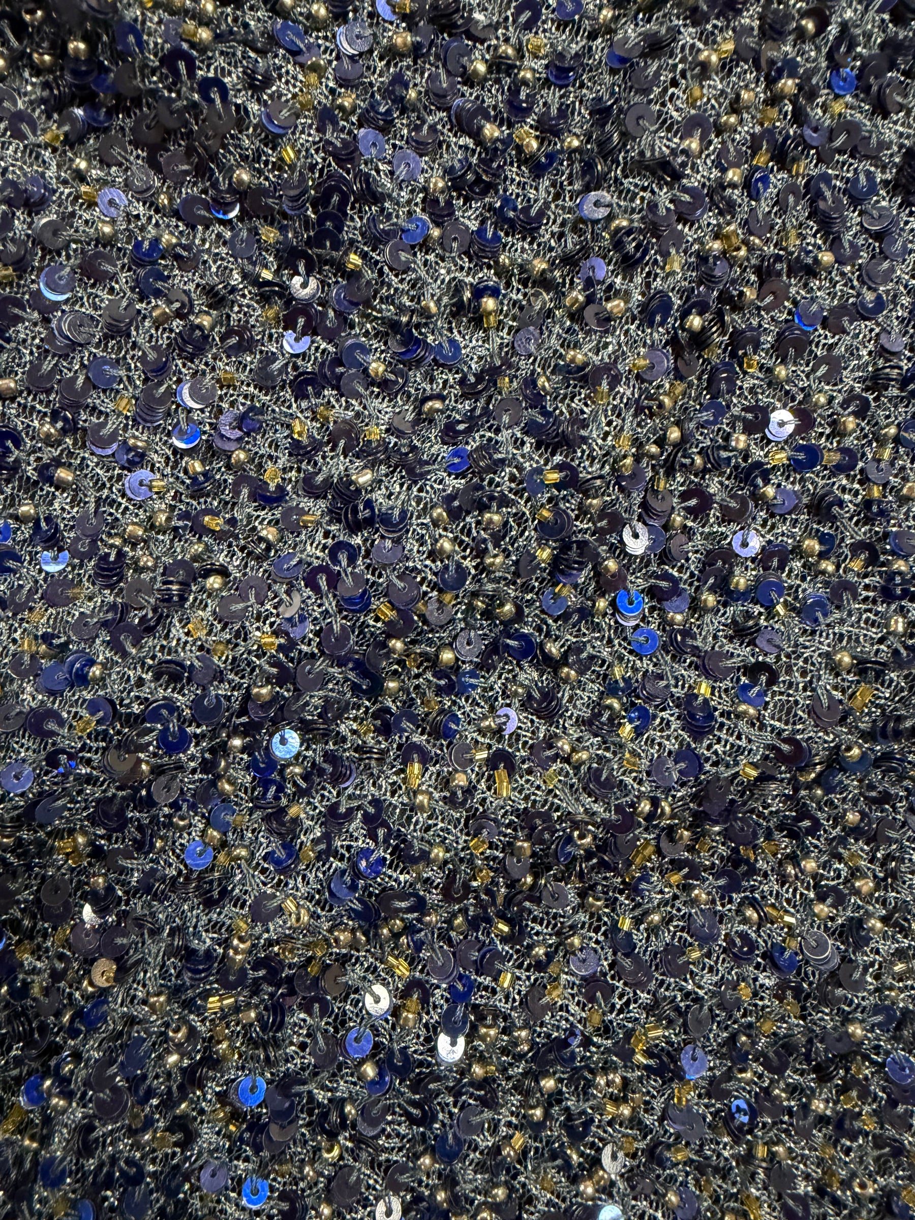 Marineblauer, bestickter Perlentüll - EB1011