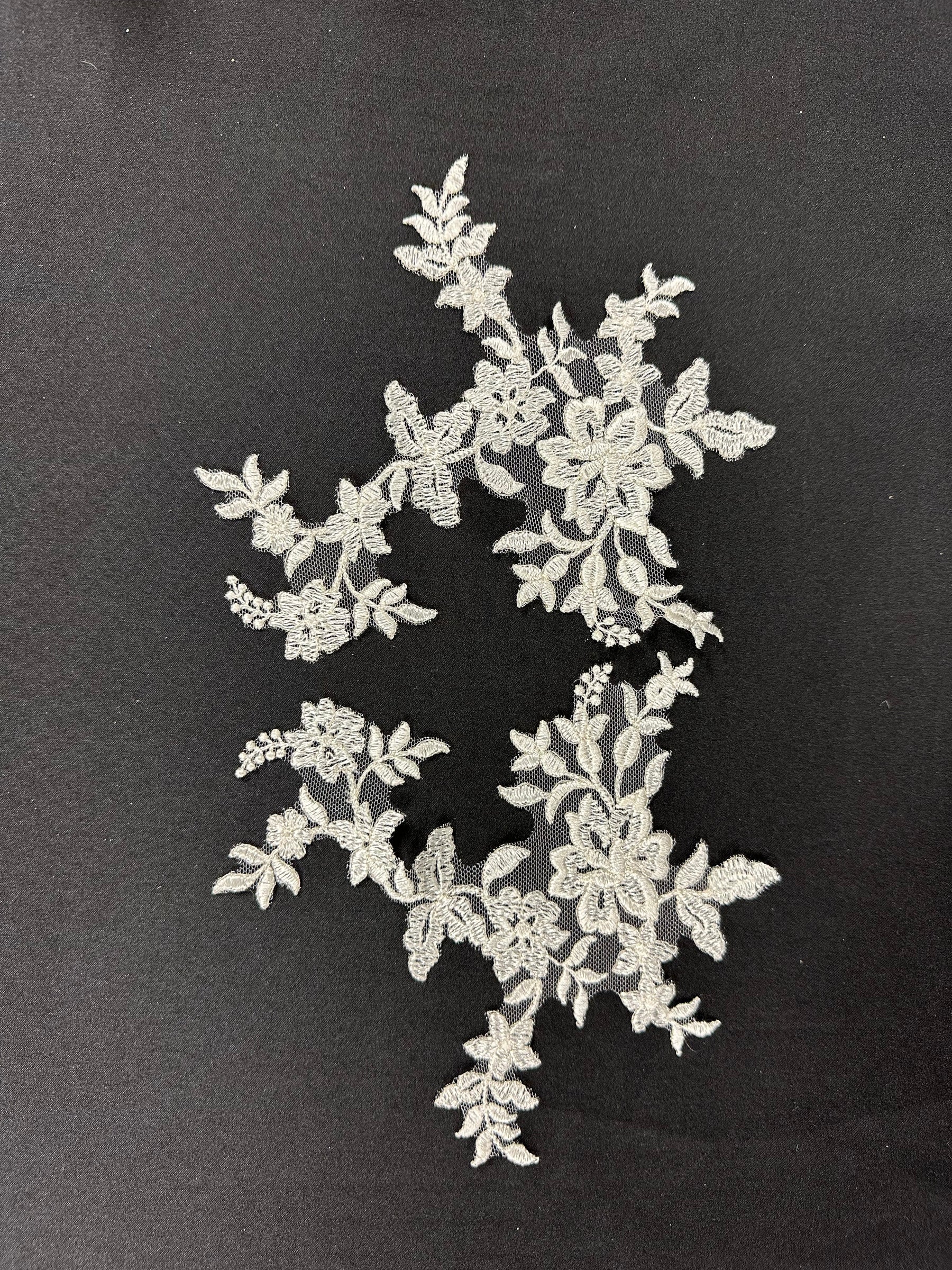 Ivory Embellished Lace Appliques - T326