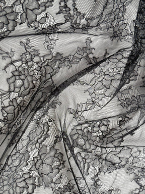 Schwarze Chantilly-Spitze - P725