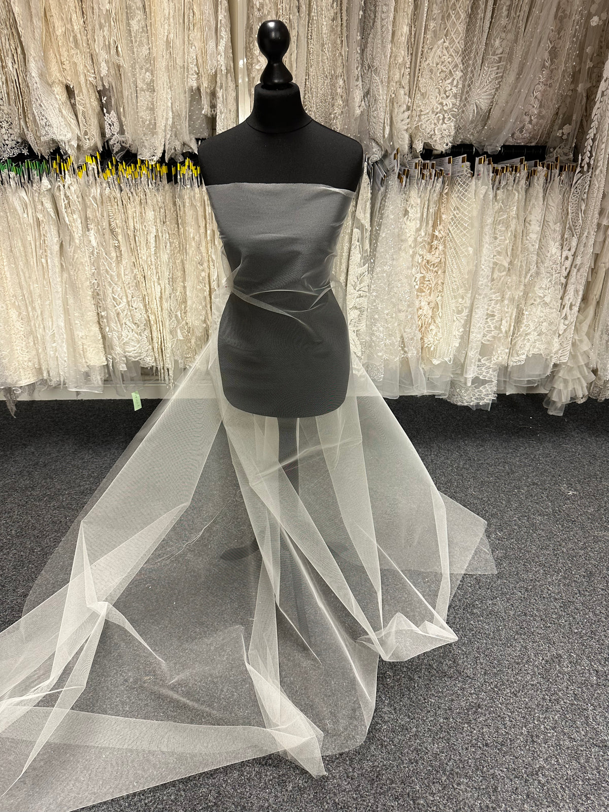 Hellelfenbeinfarbenes Netzkleid - Maestro