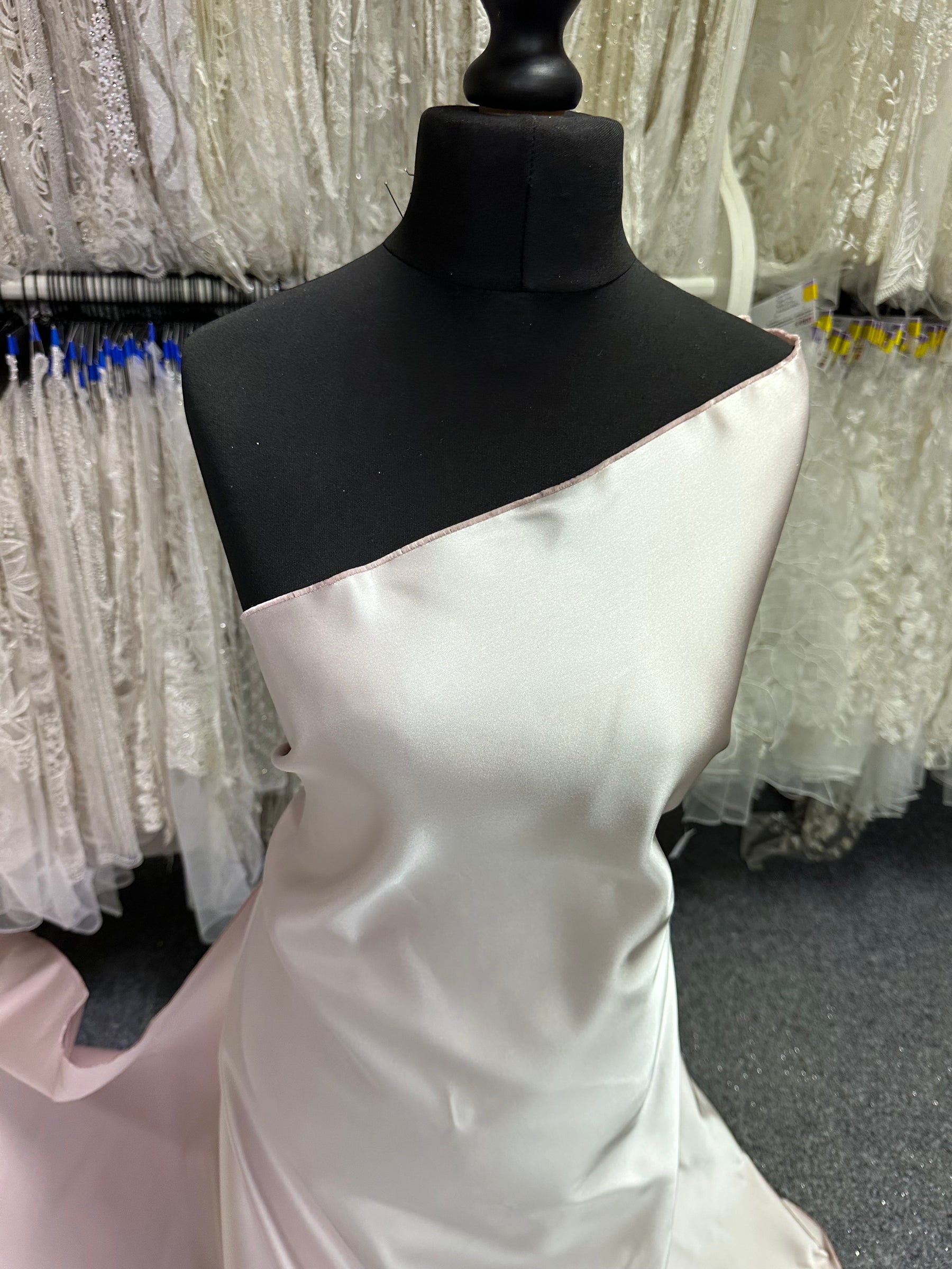 Dunkelrosa Seidensatin - PH1001