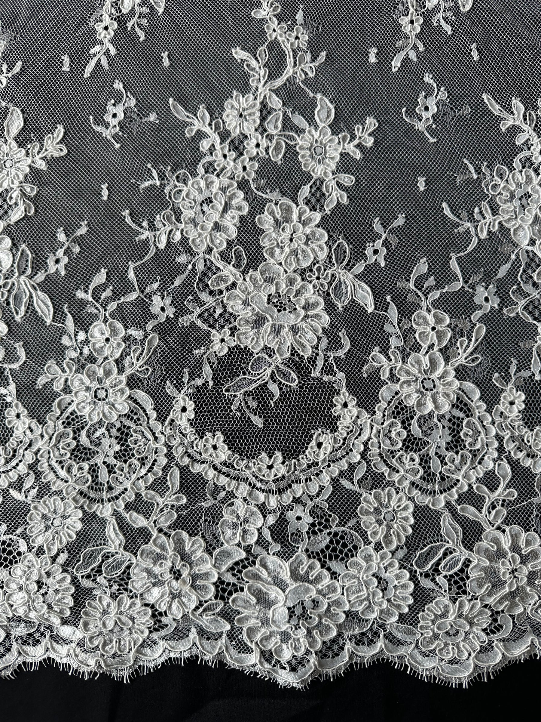 Hellelfenbeinfarbene Kordelspitze - Eloise