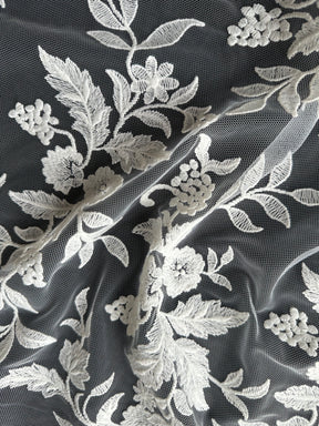 Elfenbeinfarbene bestickte Spitze - EB5039