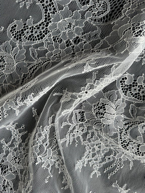 Elfenbeinfarbene Raschelspitze - P157