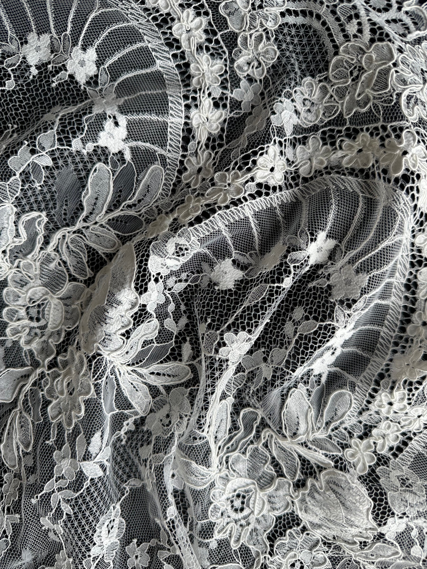 Elfenbeinfarbene Kordel-Raschelspitze - Jara