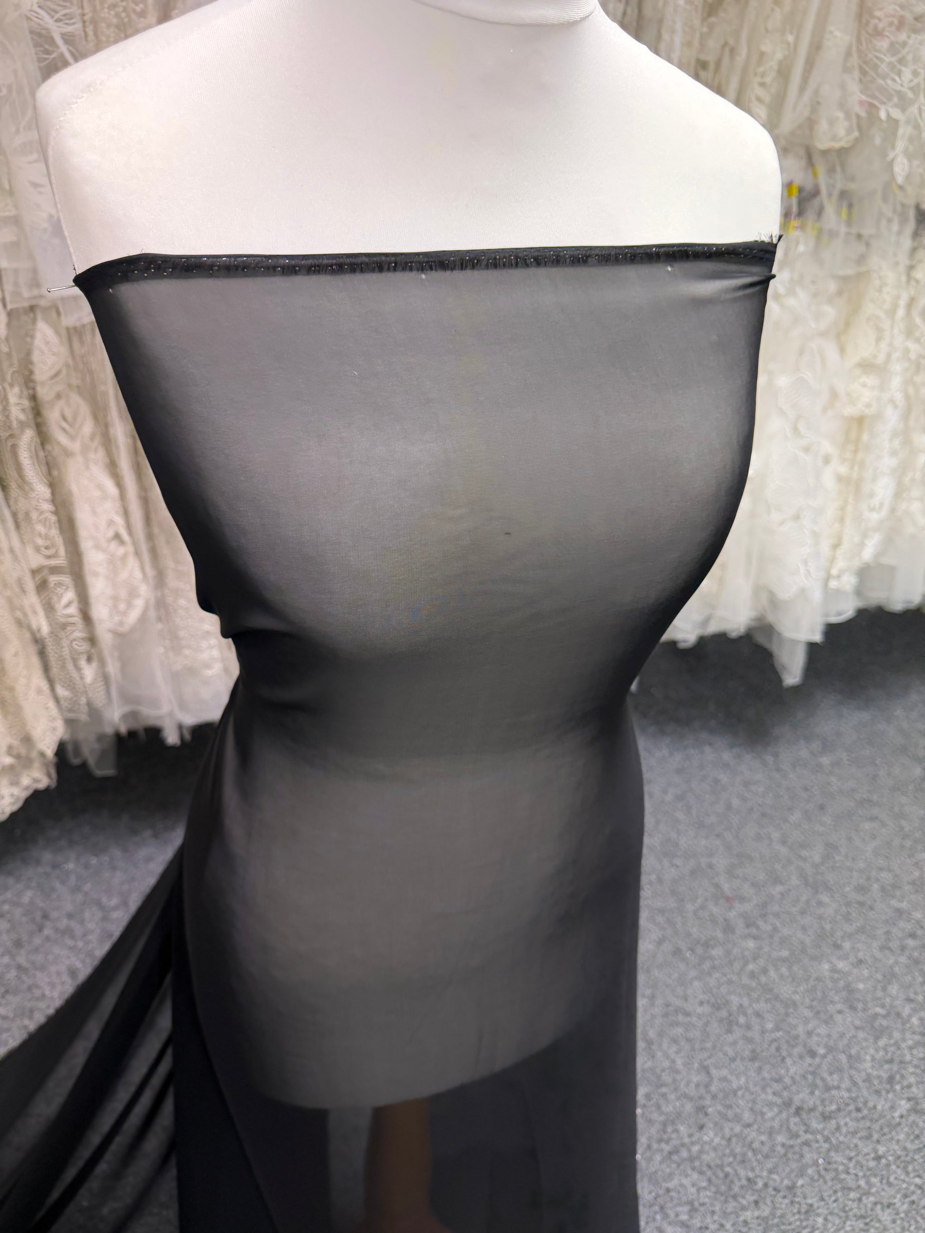 Schwarzer Poly-Chiffon - P58