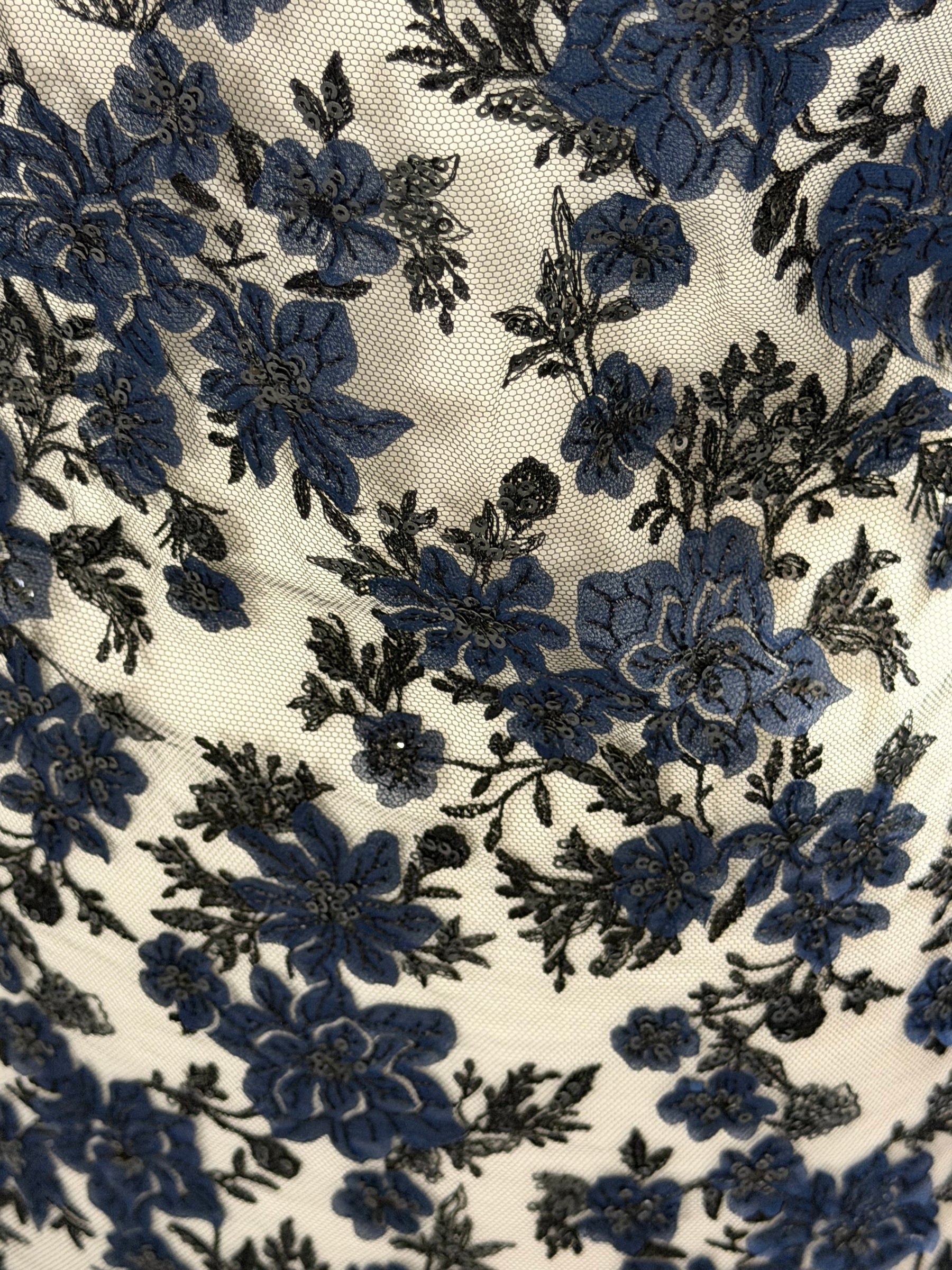 Marineblaue und schwarze bestickte Spitze - EB3053